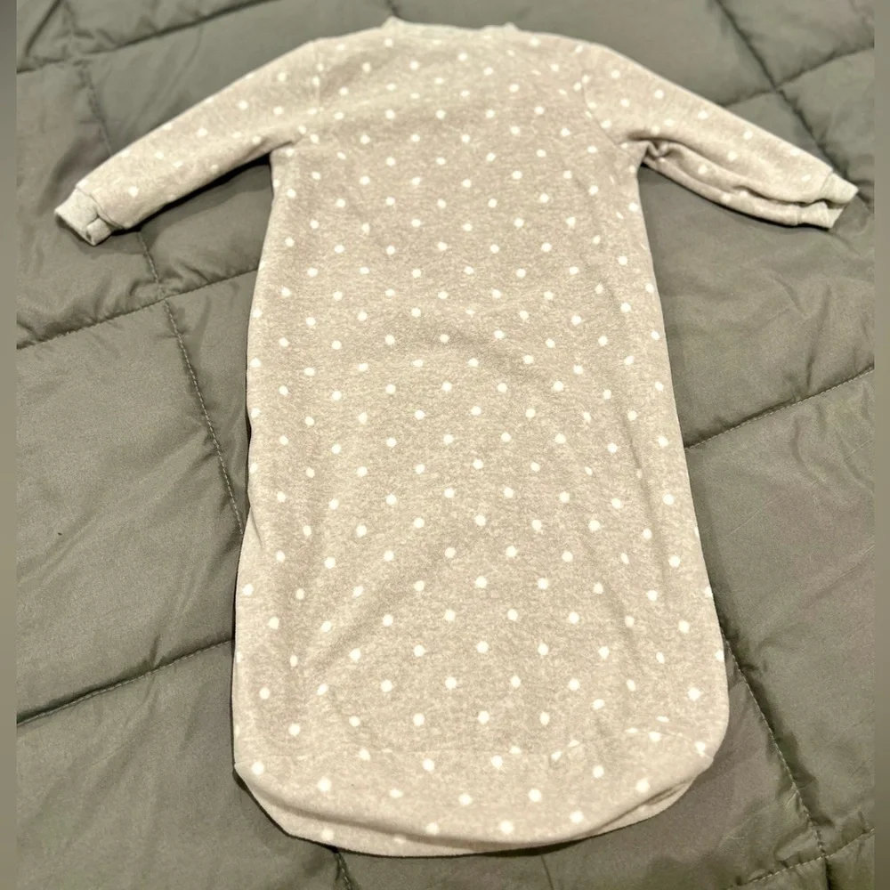 Carter’s Gray Polka Dot Puppy Fleece Sleep Sack 0–9 Months Long Sleeve